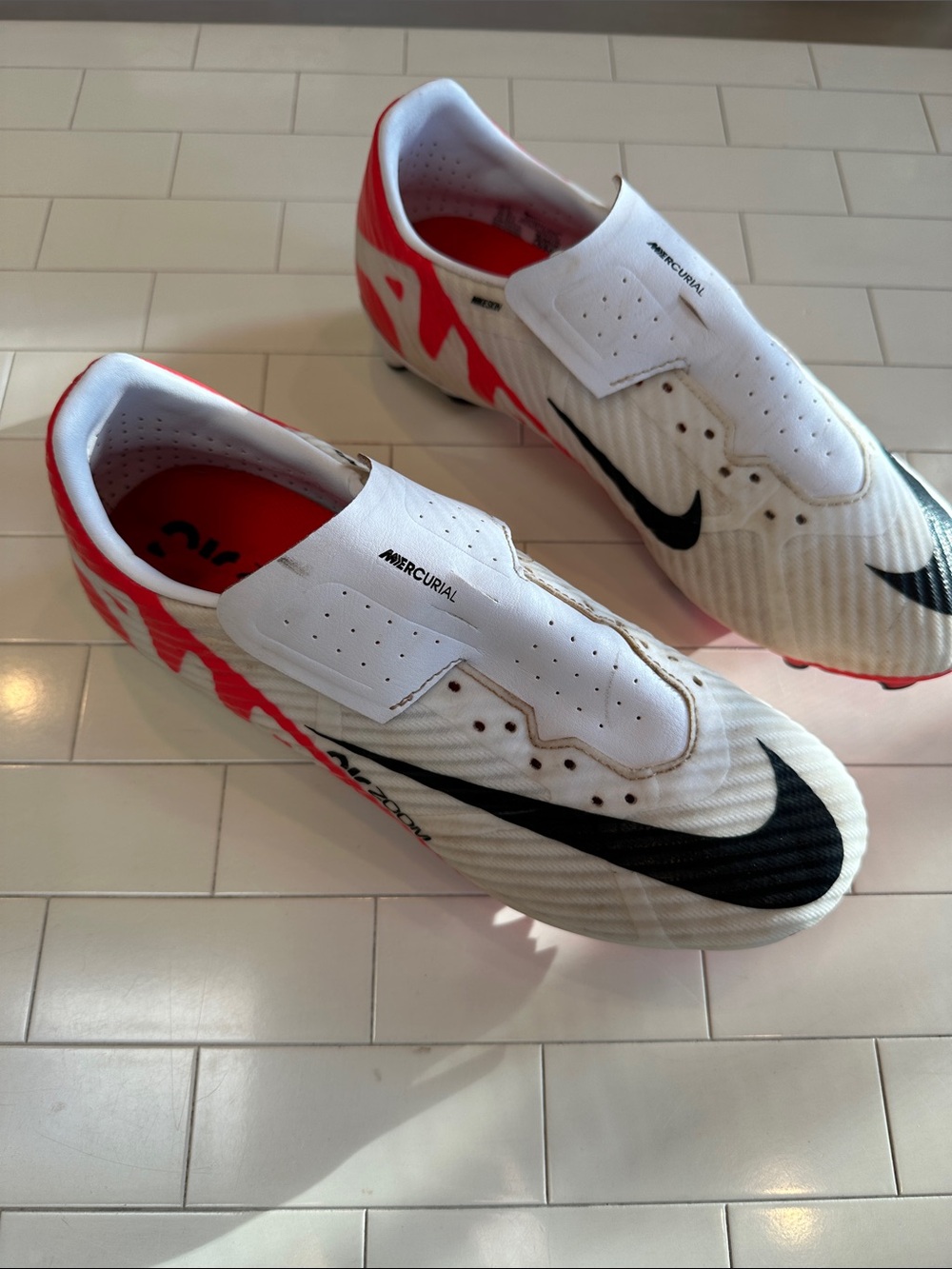 NIKE AIR ZOOM Mercurial Women’s Soccer Shoes (6.5 US)